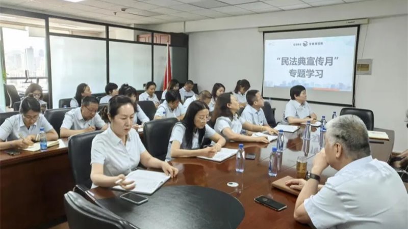 九州体育娱乐官网(中国)官方网站
开展2025年“民法典宣传月”系列活动（一）--兰内各子公司多点开花，推动法治理念融入金融业务全链条